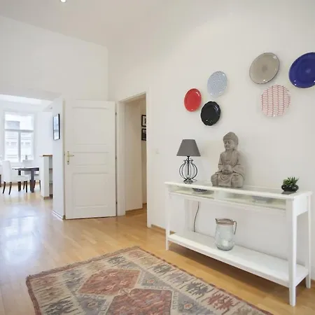 Charles Bridge Apartment Prague